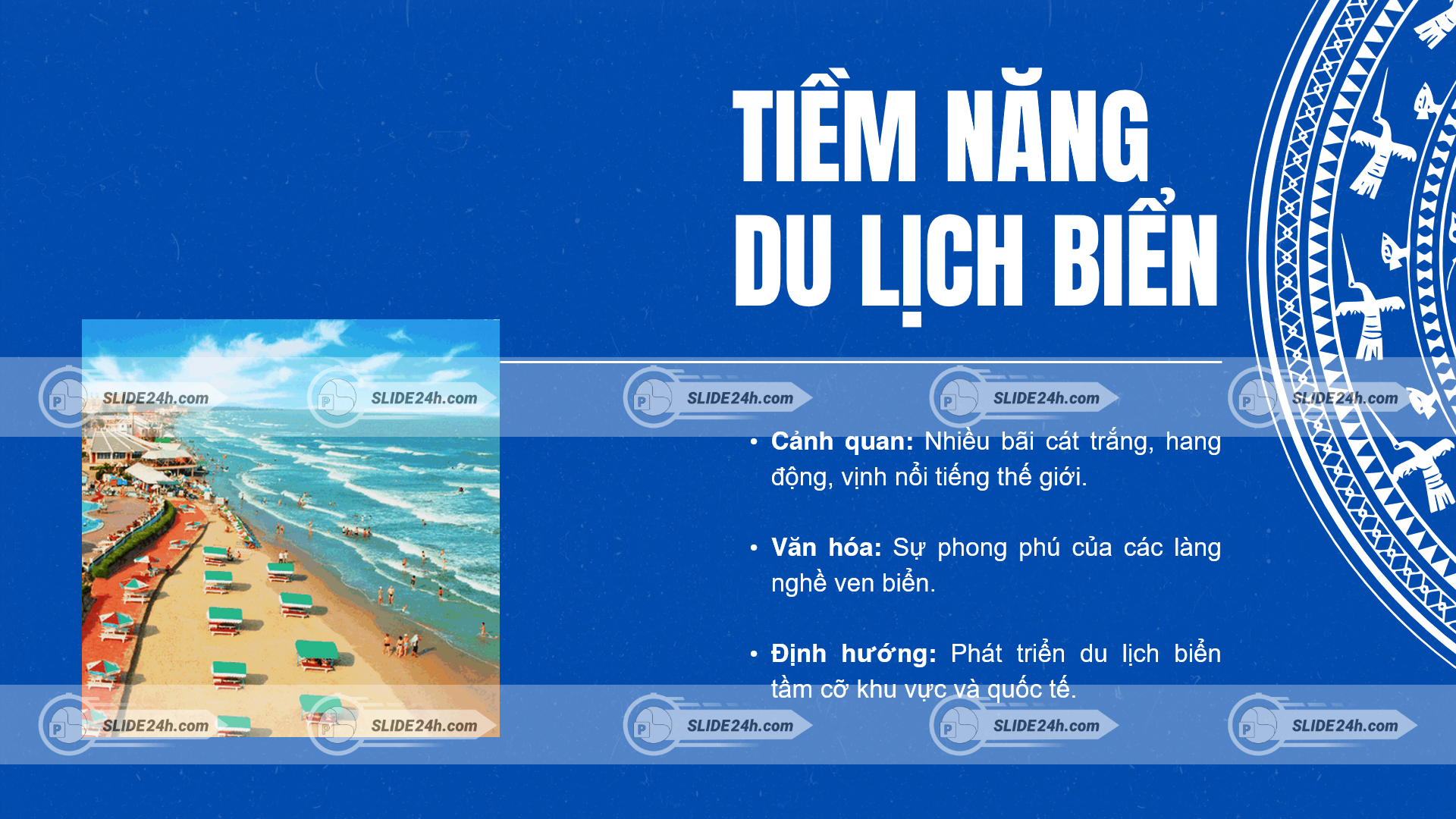 bãi biển đông du khách với cảnh quan đẹp thể hiện tiềm năng du lịch biển việt nam